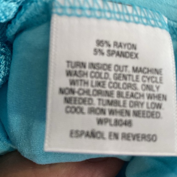 Size medium robin egg blue ladies shirt - Picture 5 of 5